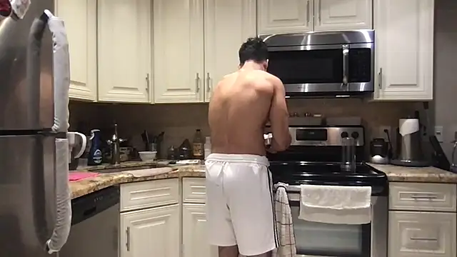 Snapshot of BigGuyMuscle chatting on 02.20.26 BigGuyMuscle online show from 02.20.26