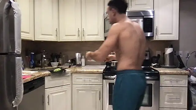 Snapshot of BigGuyMuscle chatting on 02.22.26 BigGuyMuscle online show from 02.22.26