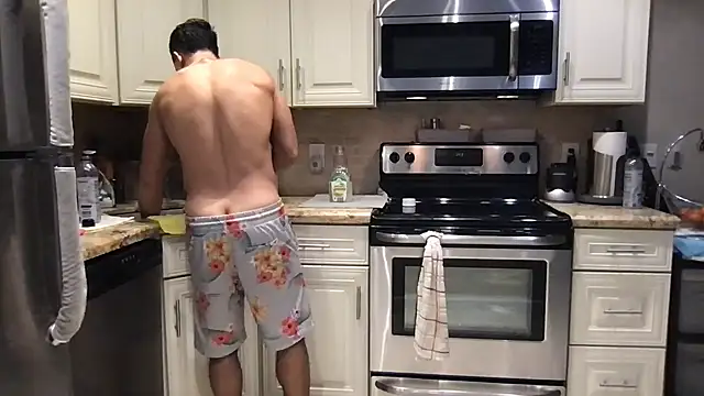 Snapshot of BigGuyMuscle chatting on 02.23.26 BigGuyMuscle online show from 02.23.26