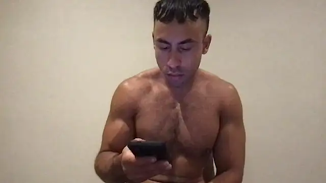 Snapshot of BigGuyMuscle chatting on 05.22.26 BigGuyMuscle online show from 05.22.26