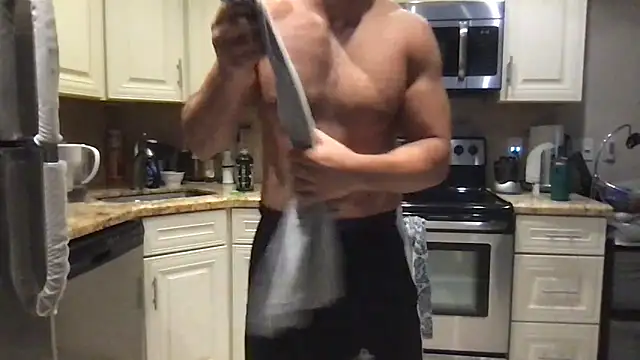 Snapshot of BigGuyMuscle chatting on 05.30.26 BigGuyMuscle online show from 05.30.26