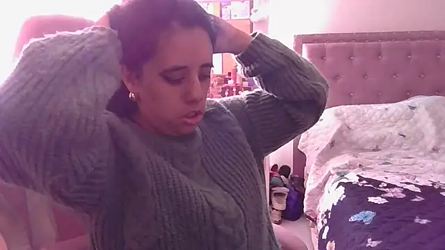 annarose19 online show from 03.17.25