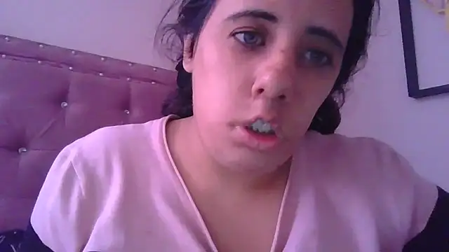 annarose19 online show from 11.19.25