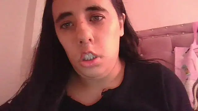 Snapshot of annarose19 chatting on 02.16.26 annarose19 online show from 02.16.26