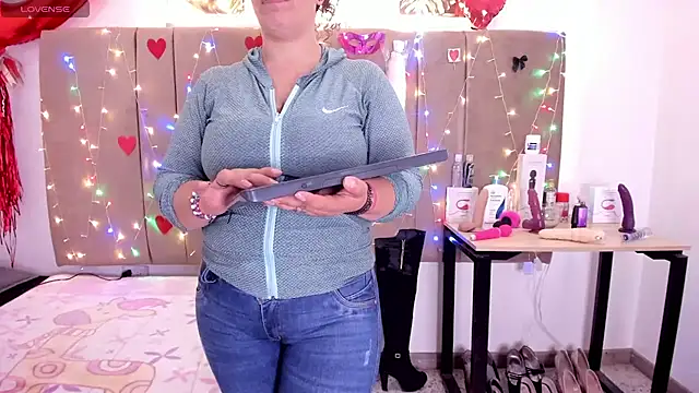 Snapshot of Zaly_mature chatting on 11.16.25 Zaly mature online show from 11.16.25