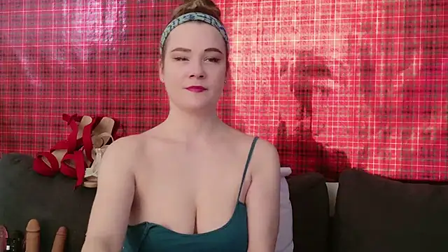 Snapshot of Kellylynn69 chatting on 03.02.25 Kellylynn69 online show from 03.02.25