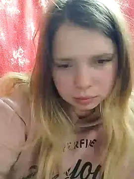 Zuli Kiska online show from 12.14.24