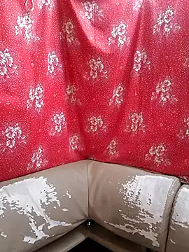 Zuli Kiska online show from 09.30.25