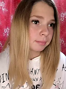 Zuli Kiska online show from 10.06.25