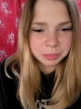 Zuli Kiska online show from 10.14.25