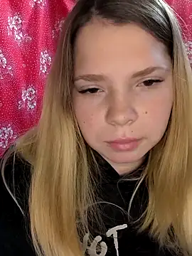 Zuli Kiska online show from 10.20.25