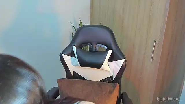 iriswest  online show from 12.22.24