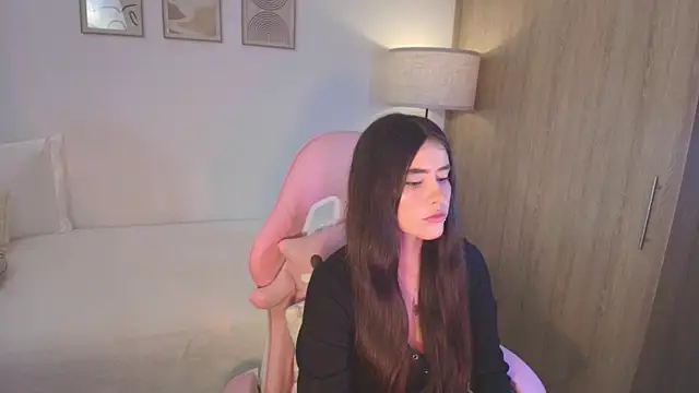 iriswest  online show from 10.03.25