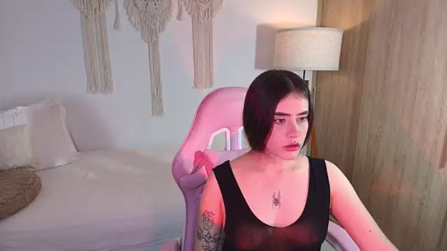 iriswest  online show from 12.04.25