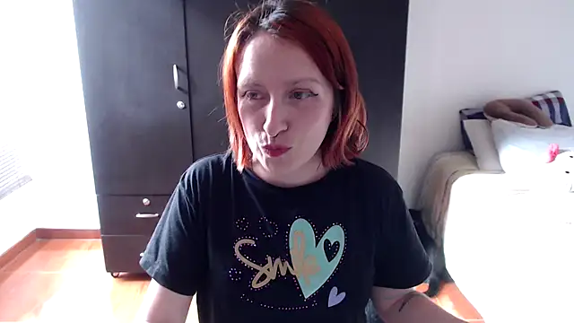 Snapshot of kittykalor09 chatting on 11.14.25 kittykalor09 online show from 11.14.25