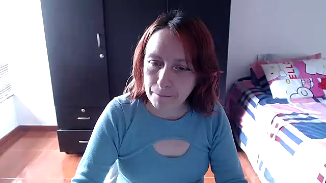 Snapshot of kittykalor09 chatting on 11.24.25 kittykalor09 online show from 11.24.25