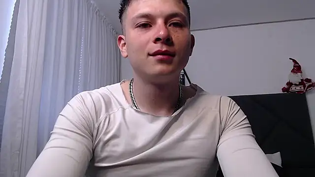 Snapshot of MathewCollin chatting on 12.21.24 MathewCollin online show from 12.21.24