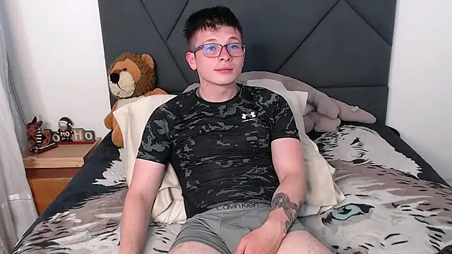 Snapshot of MathewCollin chatting on 01.23.25 MathewCollin online show from 01.23.25