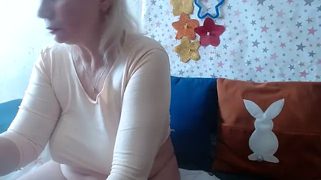 QueenLana online show from 03.27.26