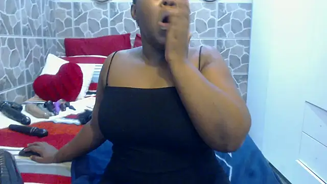 THREEHOLESPLEASURE99 online show from 02.26.25