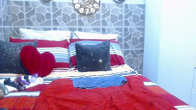 THREEHOLESPLEASURE99 online show from 03.08.25