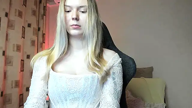 Vivian Davis online show from 02.02.25