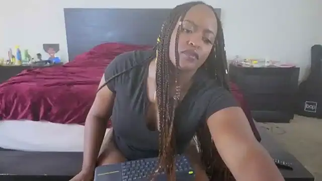 nyna stax online show from 11.29.25