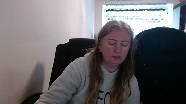 Snapshot of PeterAndJen chatting on 03.12.26 PeterAndJen online show from 03.12.26