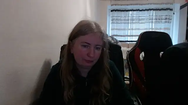 Snapshot of PeterAndJen chatting on 03.18.26 PeterAndJen online show from 03.18.26