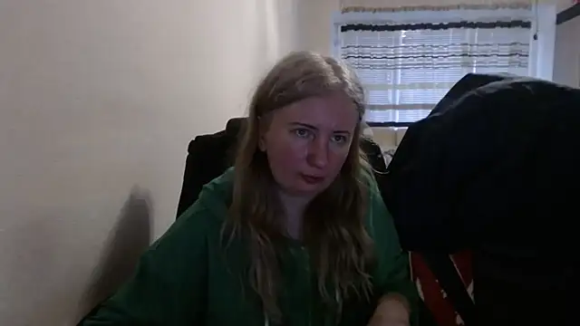 Snapshot of PeterAndJen chatting on 03.27.26 PeterAndJen online show from 03.27.26