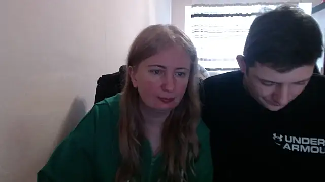 Snapshot of PeterAndJen chatting on 03.28.26 PeterAndJen online show from 03.28.26