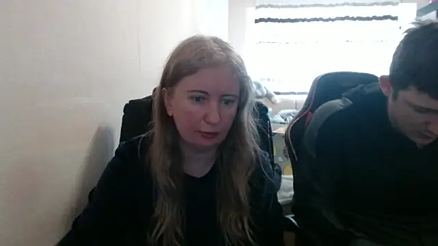 Snapshot of PeterAndJen chatting on 04.01.26 PeterAndJen online show from 04.01.26