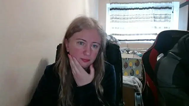 Snapshot of PeterAndJen chatting on 04.02.26 PeterAndJen online show from 04.02.26