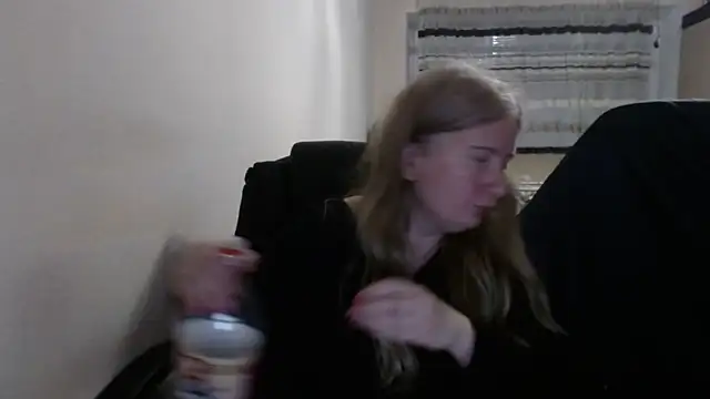 Snapshot of PeterAndJen chatting on 04.03.26 PeterAndJen online show from 04.03.26