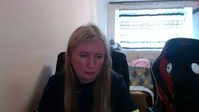 Snapshot of PeterAndJen chatting on 06.01.26 PeterAndJen online show from 06.01.26