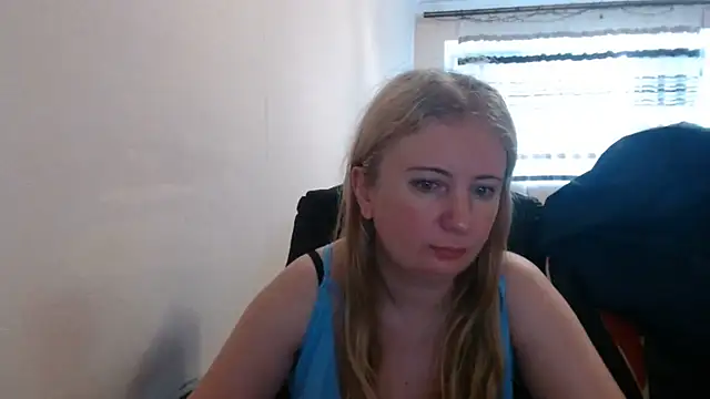 Snapshot of PeterAndJen chatting on 06.27.26 PeterAndJen online show from 06.27.26