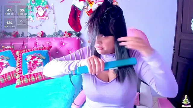 crissn0707 online show from 12.18.25