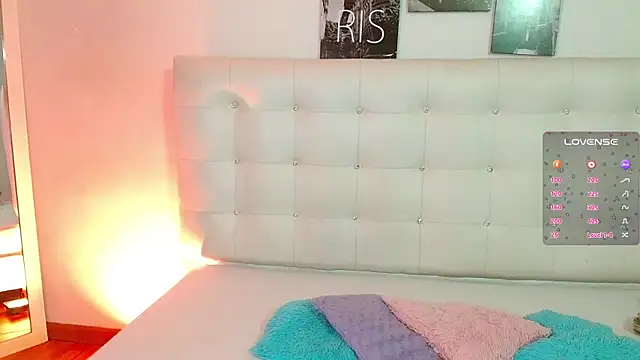 hornystepmommy online show from 12.20.24