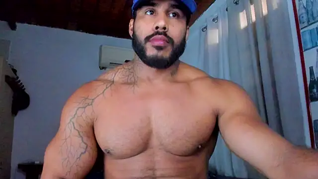 Snapshot of Artemis_Kazttman chatting on 11.07.25 Artemis Kazttman online show from 11.07.25