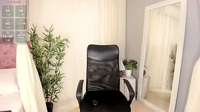 Snooky Clinton online show from 09.18.25