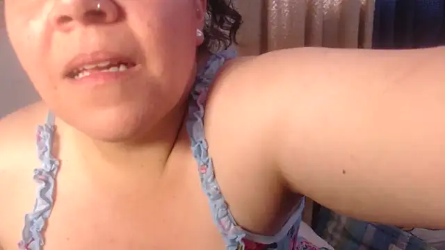 Snapshot of agathamiller01 chatting on 02.26.26 agathamiller01 online show from 02.26.26