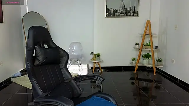 bella  adams online show from 09.08.25