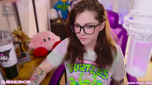 Snapshot of JennKenobi chatting on 03.05.25 JennKenobi online show from 03.05.25