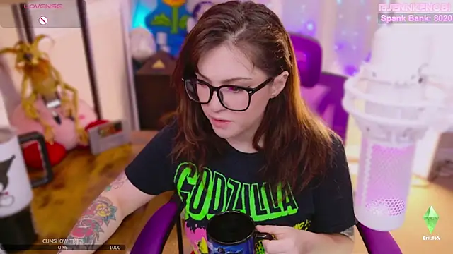 Snapshot of JennKenobi chatting on 03.06.25 JennKenobi online show from 03.06.25