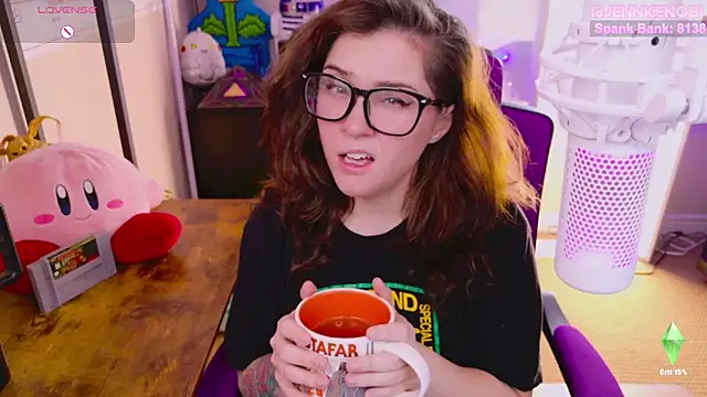 Snapshot of JennKenobi chatting on 03.10.25 JennKenobi online show from 03.10.25