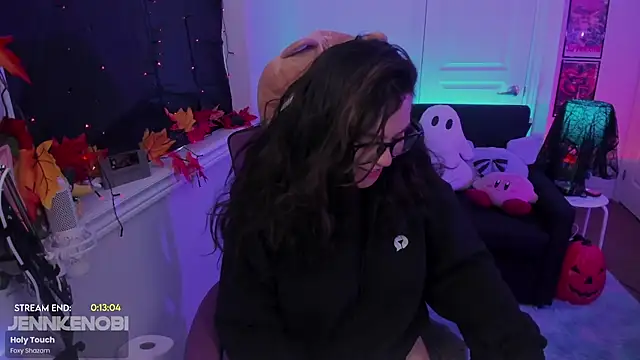 Snapshot of JennKenobi chatting on 10.16.25 JennKenobi online show from 10.16.25