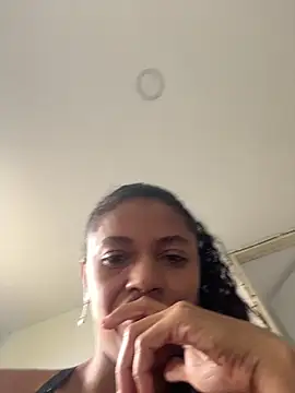 Snapshot of angelica_af chatting on 12.10.24 angelica af online show from 12.10.24