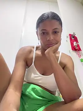 Snapshot of angelica_af chatting on 12.19.24 angelica af online show from 12.19.24