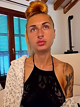 Snapshot of kylie_blck chatting on 09.27.25 kylie blck online show from 09.27.25