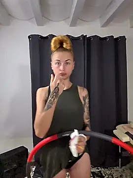 kylie blck online show from 04.11.26